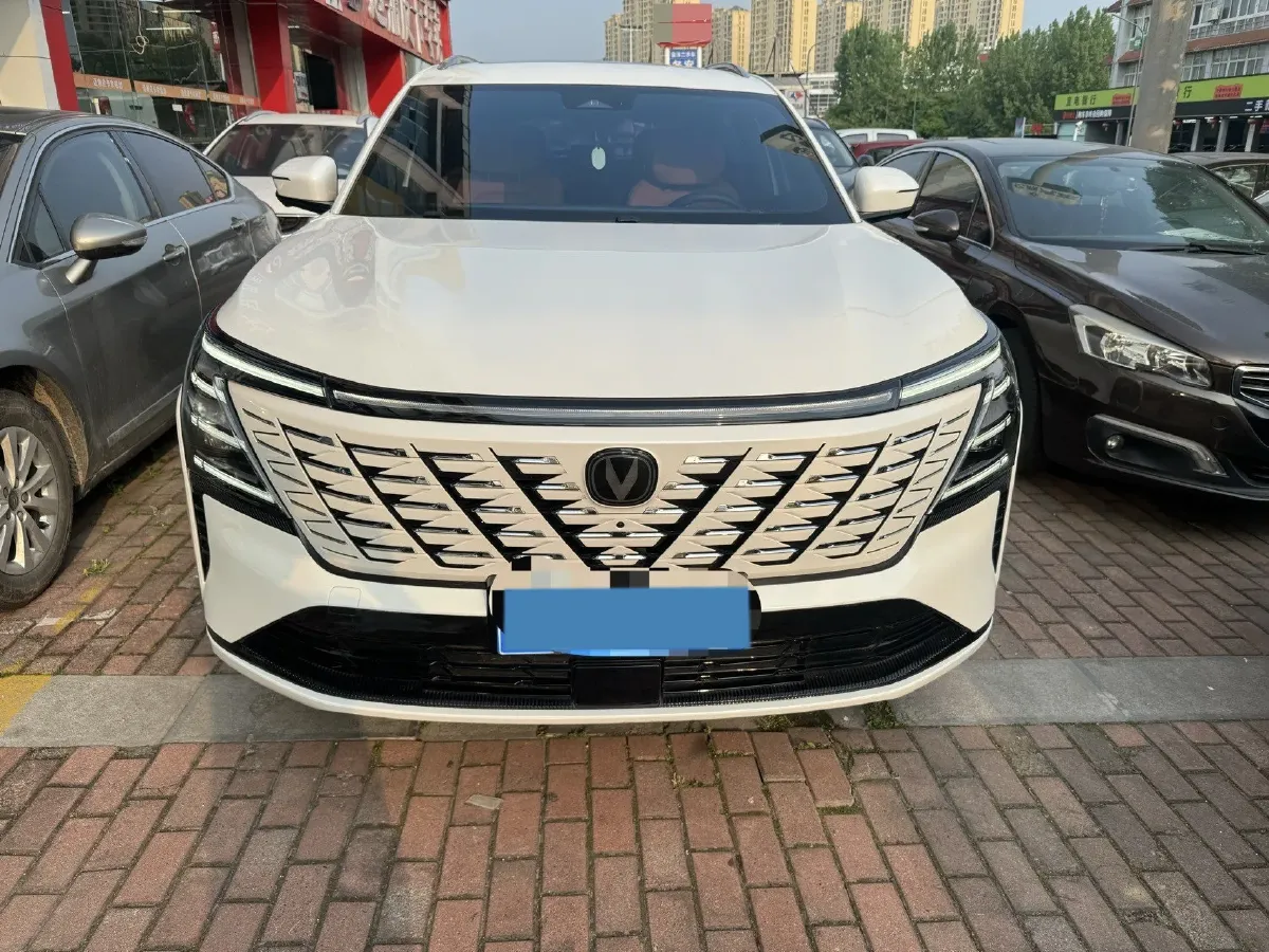 2025 ChangAn CS75 Plus 1.5T 192HP L4 8AT,autocango,china used car exporter,china ev exporter,chinese used car exporter,chinese used ev exporter