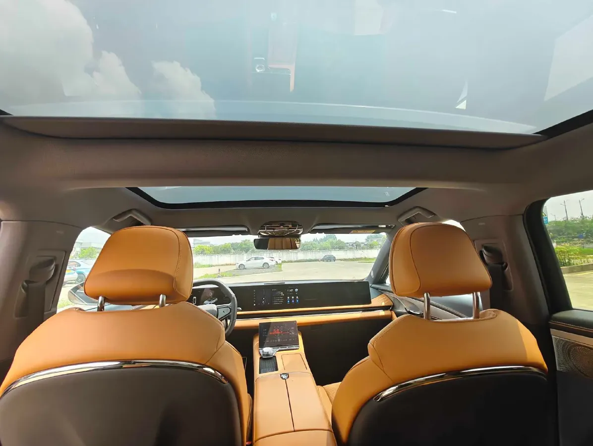 2024 Voyah ZhuiGuang 1.5T 136HP L4 PHEV 43KWH,autocango,china used car exporter,china ev exporter,chinese used car exporter,chinese used ev exporter