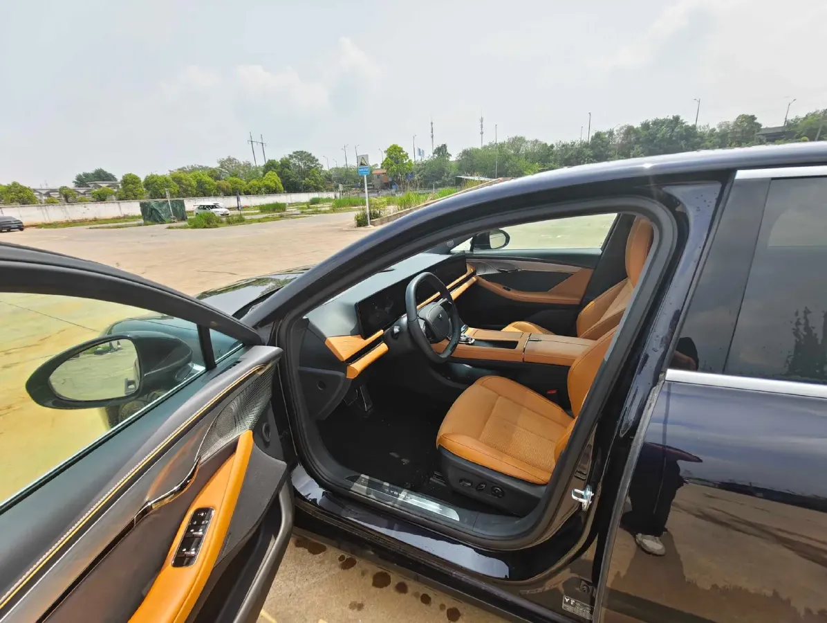 2024 Voyah ZhuiGuang 1.5T 136HP L4 PHEV 43KWH,autocango,china used car exporter,china ev exporter,chinese used car exporter,chinese used ev exporter