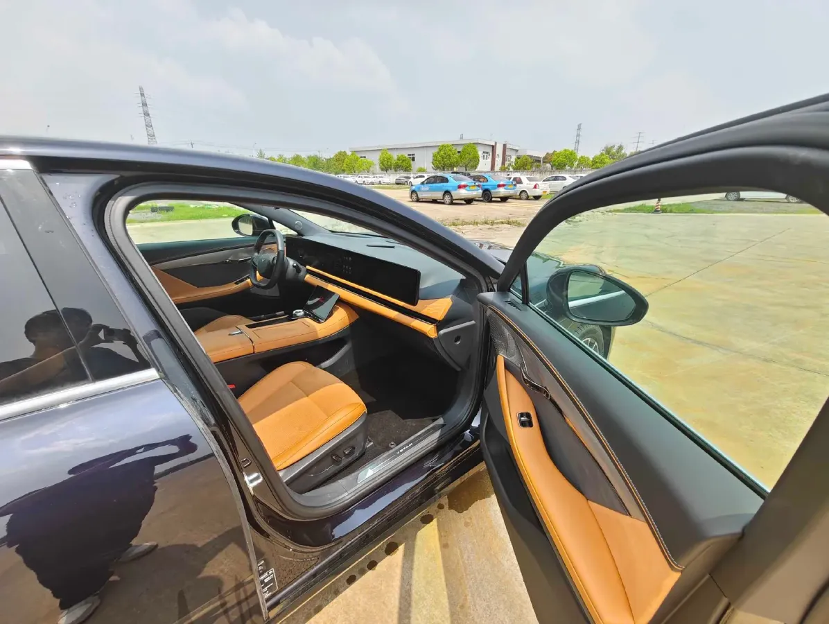 2024 Voyah ZhuiGuang 1.5T 136HP L4 PHEV 43KWH,autocango,china used car exporter,china ev exporter,chinese used car exporter,chinese used ev exporter