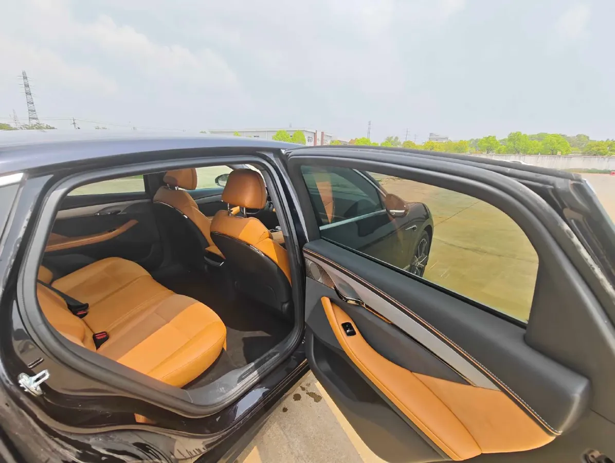 2024 Voyah ZhuiGuang 1.5T 136HP L4 PHEV 43KWH,autocango,china used car exporter,china ev exporter,chinese used car exporter,chinese used ev exporter