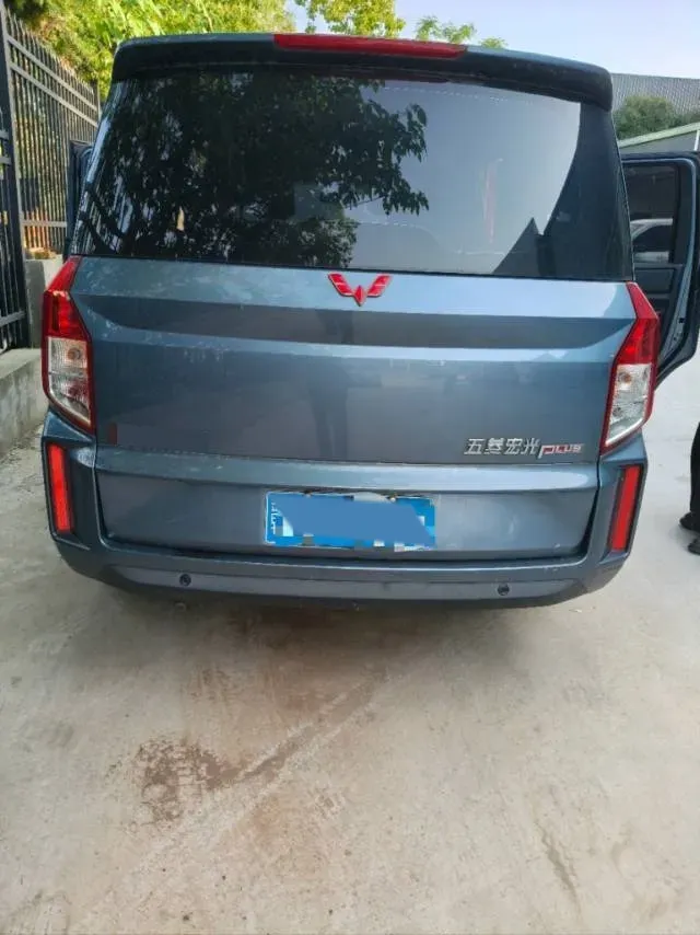 2021 WuLing HongGuang Plus 1.5L 99HP L4 6MT,autocango,china used car exporter,china ev exporter,chinese used car exporter,chinese used ev exporter