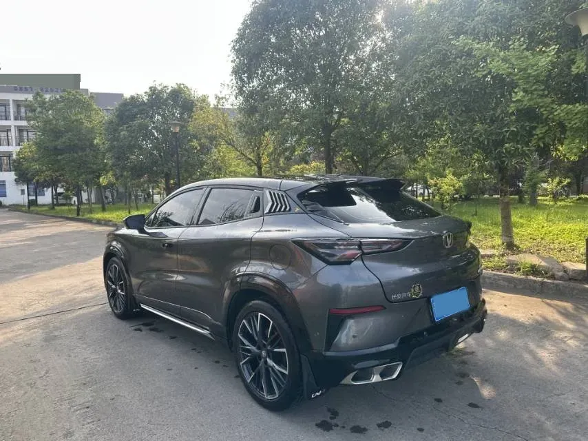 2023 ChangAn UNI-T 1.5T 188HP L4 7DCT,autocango,china used car exporter,china ev exporter,chinese used car exporter,chinese used ev exporter