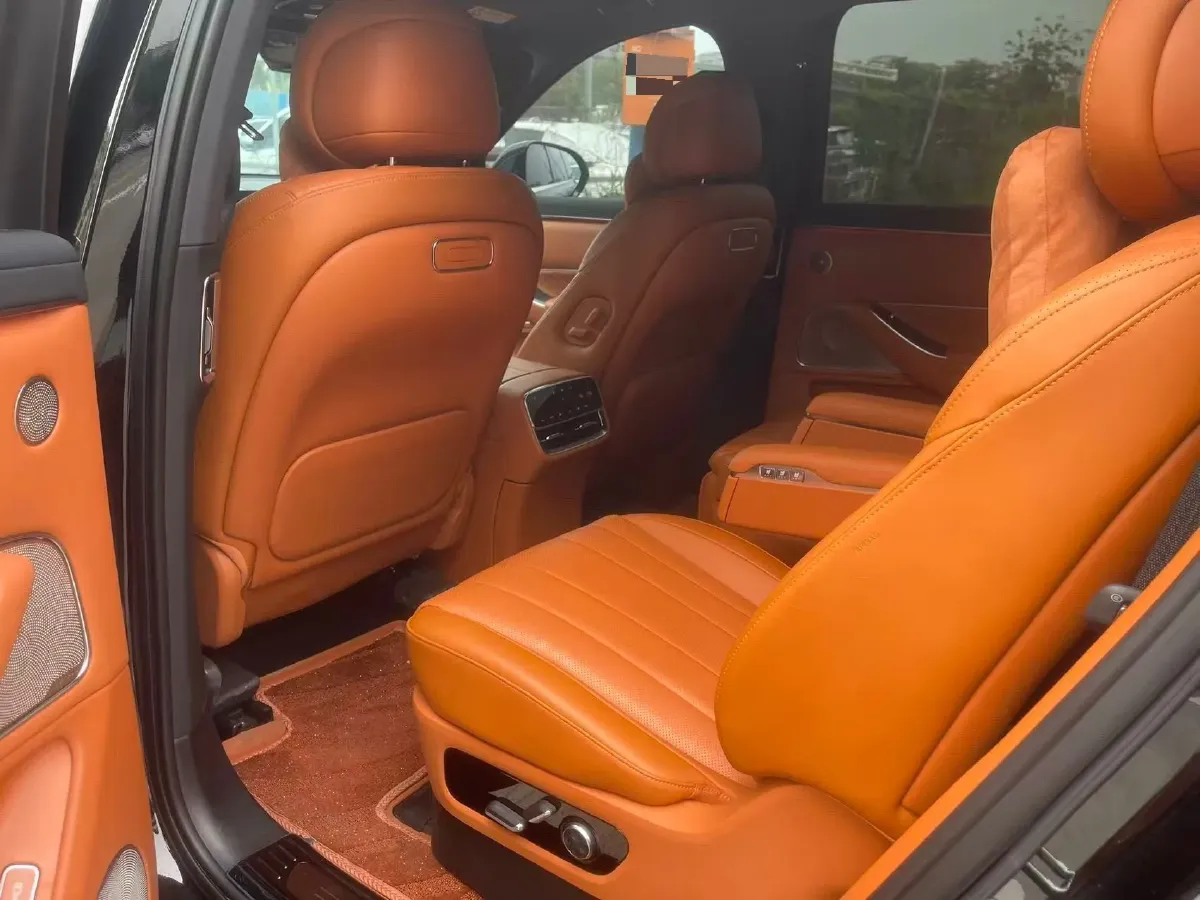 2025 AITO AITO M8 REEV 160HP REEV 53.4KWH,autocango,china used car exporter,china ev exporter,chinese used car exporter,chinese used ev exporter