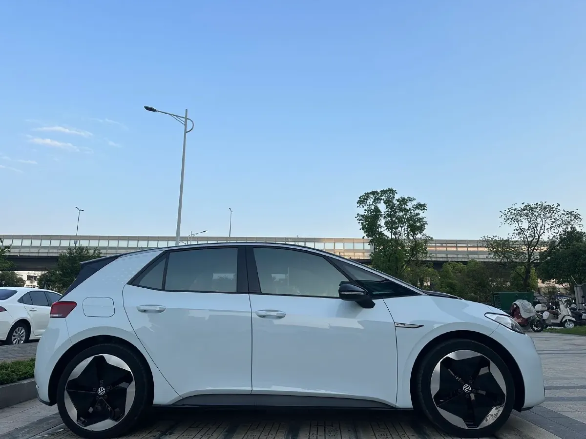 2023 Volkswagen ID.3 BEV 52.8KWH,autocango,china used car exporter,china ev exporter,chinese used car exporter,chinese used ev exporter