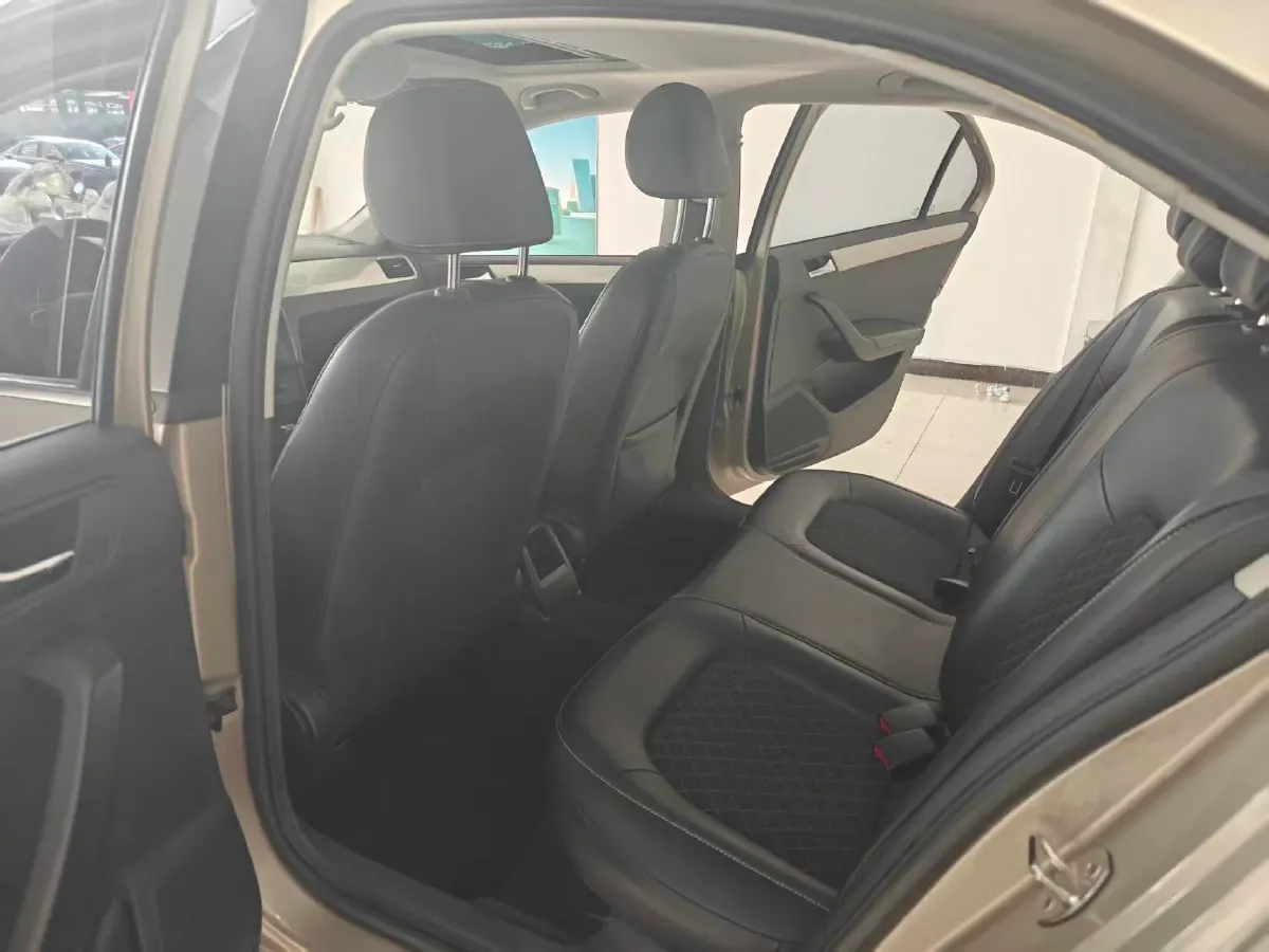 2018 Skoda Rapid 1.6L 110HP L4 6AT,autocango,china used car exporter,china ev exporter,chinese used car exporter,chinese used ev exporter