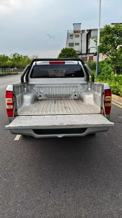 2022 Isuzu RE-MAX Jim 2.8T 120HP L4 5MT,autocango,china used car exporter,china ev exporter,chinese used car exporter,chinese used ev exporter