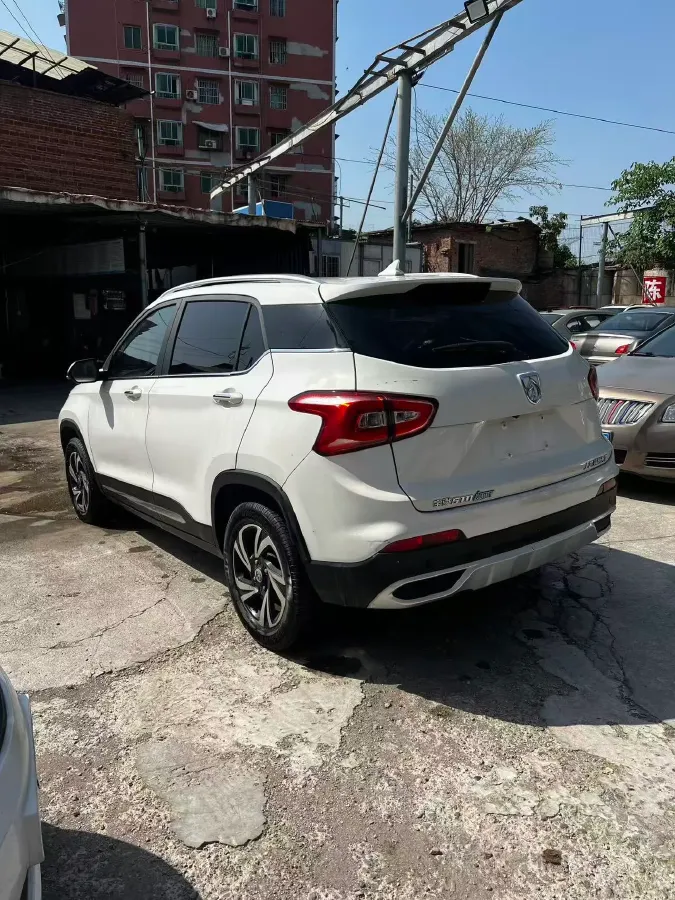 2017 HaiMa S5 Young Edition 1.6L 122HP L4 5MT,autocango,china used car exporter,china ev exporter,chinese used car exporter,chinese used ev exporter