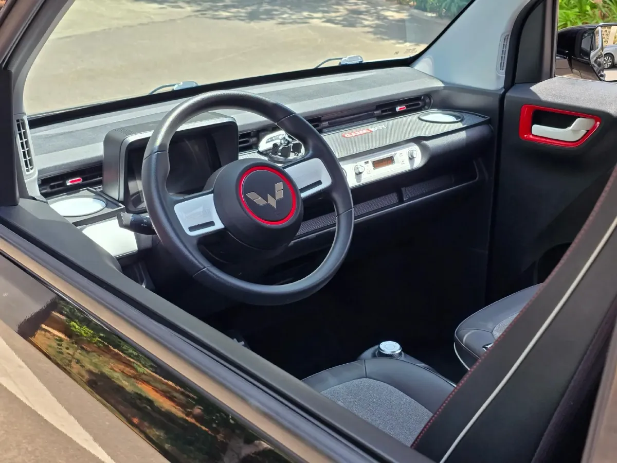 2022 WuLing HongGuang MINI EV BEV 17.3KWH,autocango,china used car exporter,china ev exporter,chinese used car exporter,chinese used ev exporter