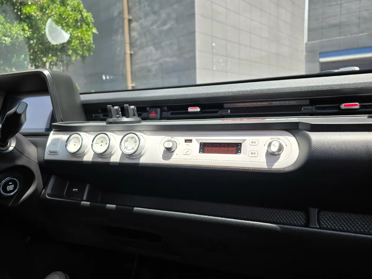 2022 WuLing HongGuang MINI EV BEV 17.3KWH,autocango,china used car exporter,china ev exporter,chinese used car exporter,chinese used ev exporter