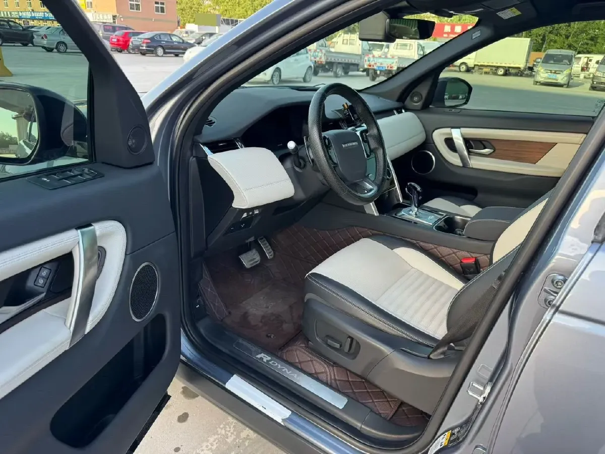 2020 Land Rover Discovery Sport 2.0T 249HP L4 9AT,autocango,china used car exporter,china ev exporter,chinese used car exporter,chinese used ev exporter