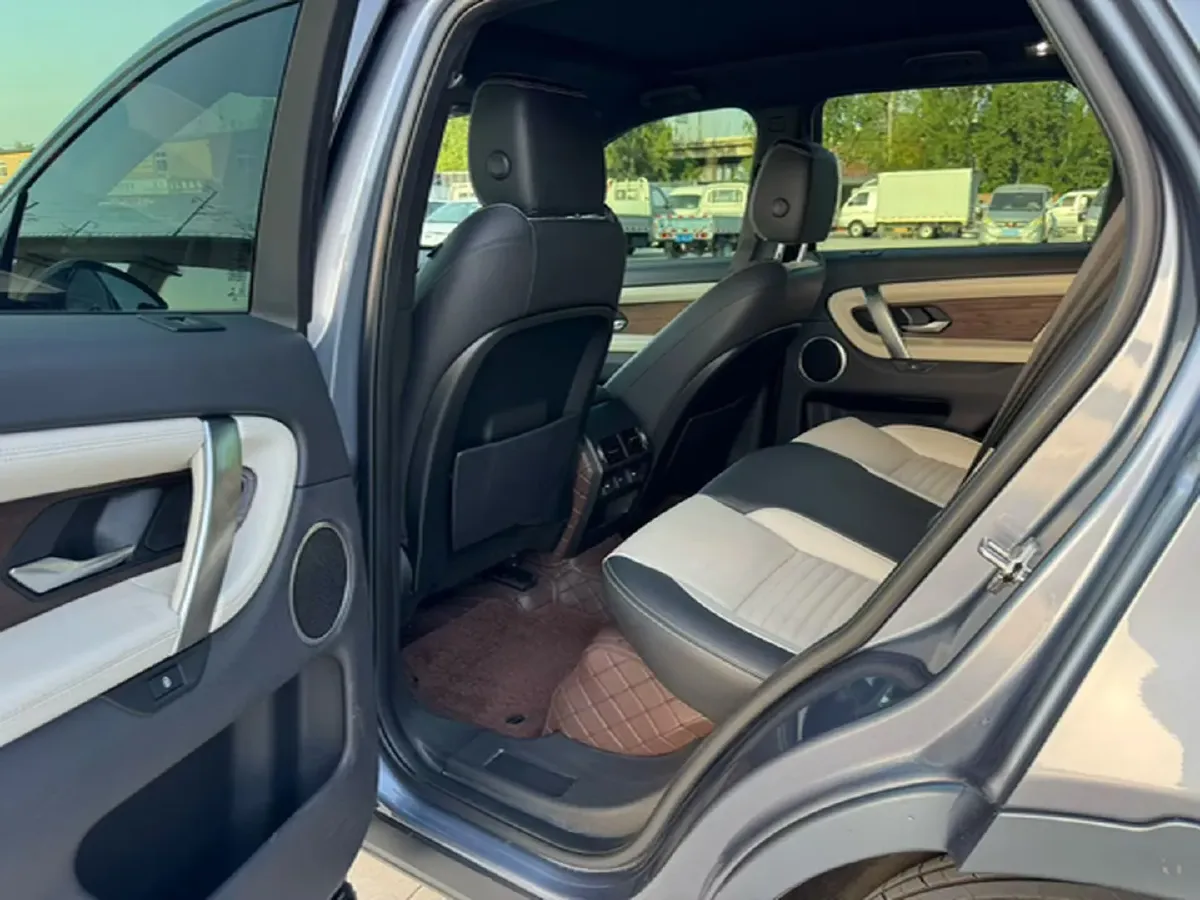 2020 Land Rover Discovery Sport 2.0T 249HP L4 9AT,autocango,china used car exporter,china ev exporter,chinese used car exporter,chinese used ev exporter