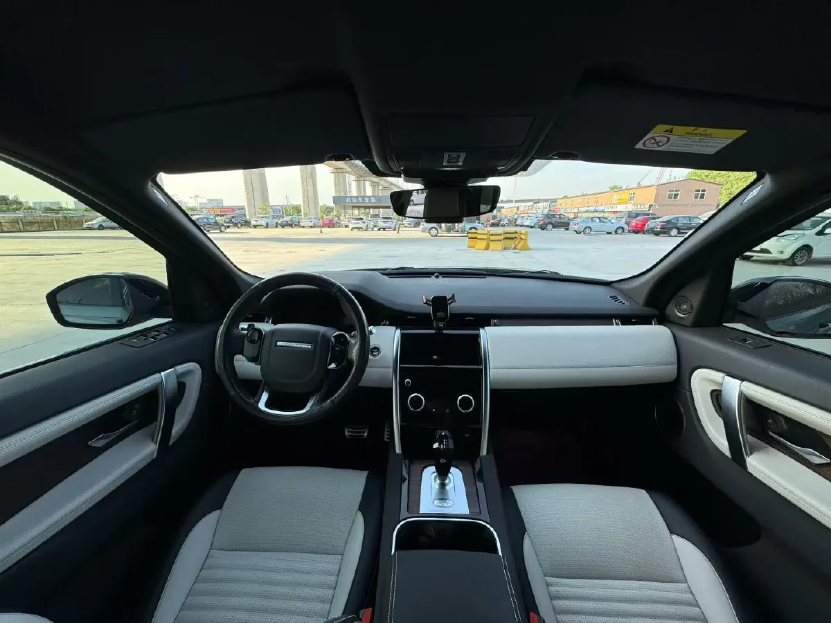 2020 Land Rover Discovery Sport 2.0T 249HP L4 9AT,autocango,china used car exporter,china ev exporter,chinese used car exporter,chinese used ev exporter