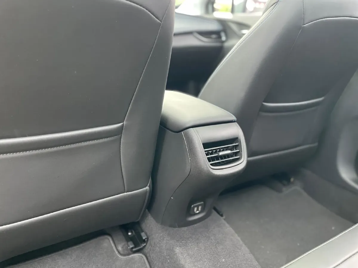 2022 Buick Velite 6 1.5L 102HP L4 E-CVT PHEV 9.5KWH,autocango,china used car exporter,china ev exporter,chinese used car exporter,chinese used ev exporter