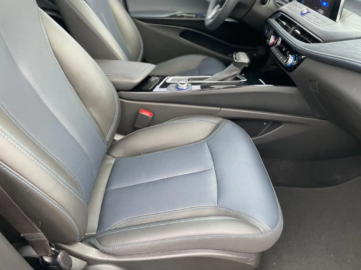 2022 Buick Velite 6 1.5L 102HP L4 E-CVT PHEV 9.5KWH,autocango,china used car exporter,china ev exporter,chinese used car exporter,chinese used ev exporter