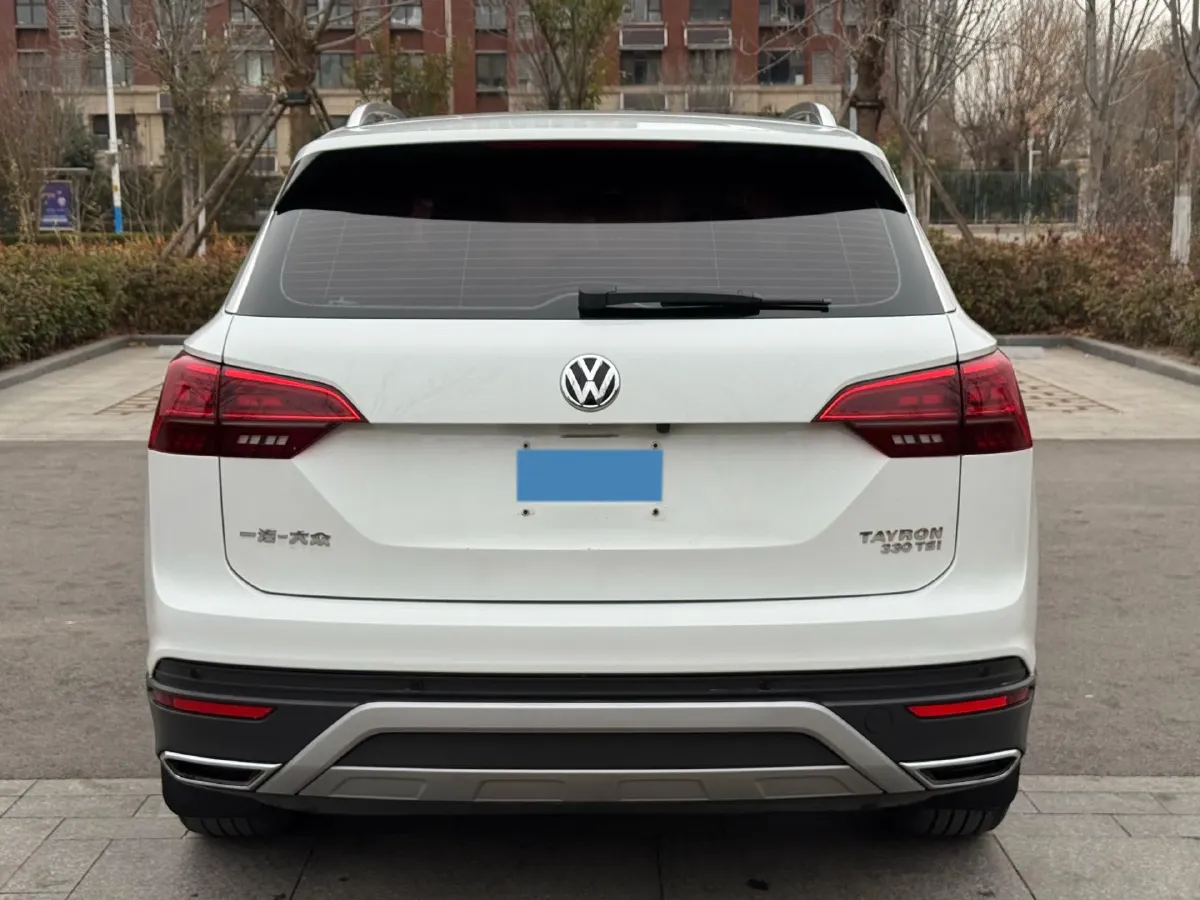 2019 MINI CLUBMAN 1.5T 102HP L3 6AT,autocango,china used car exporter,china ev exporter,chinese used car exporter,chinese used ev exporter