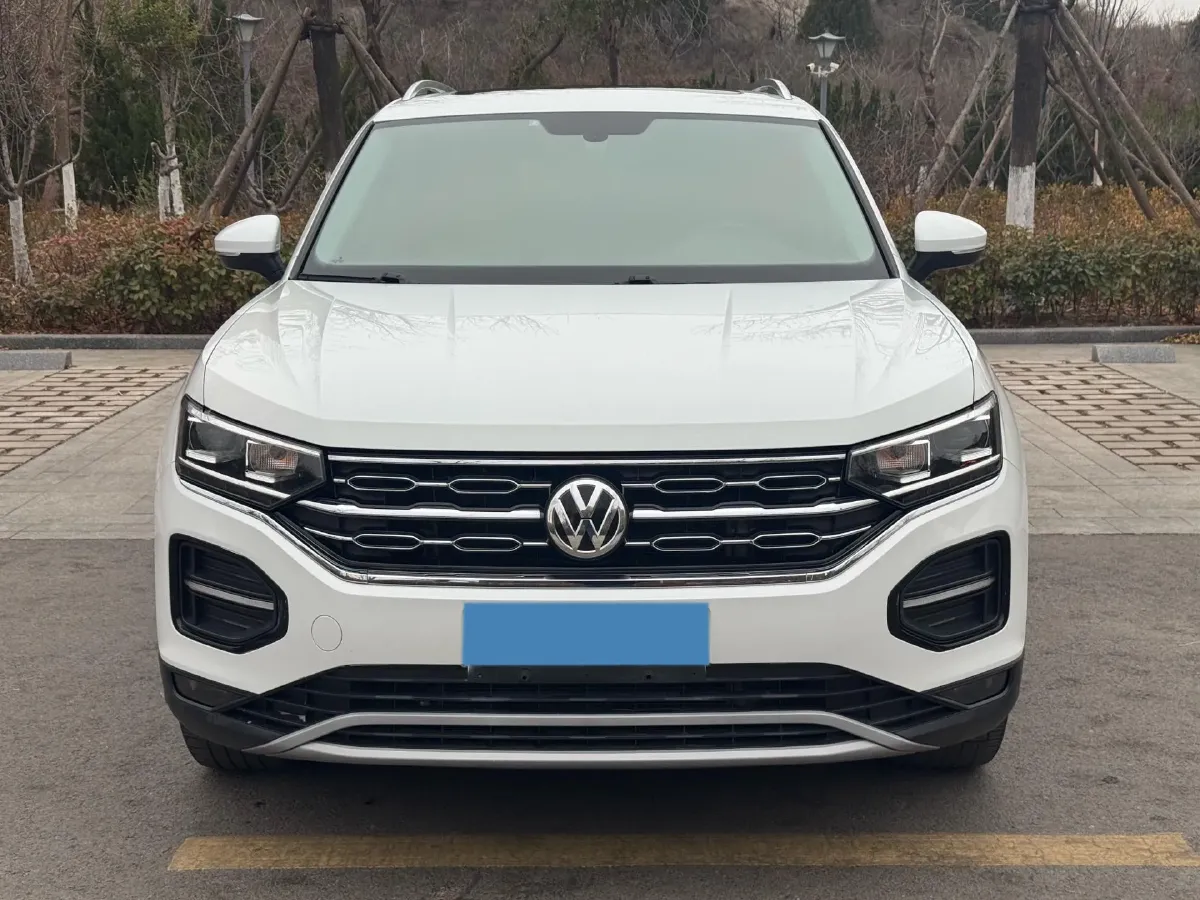 2019 MINI CLUBMAN 1.5T 102HP L3 6AT,autocango,china used car exporter,china ev exporter,chinese used car exporter,chinese used ev exporter