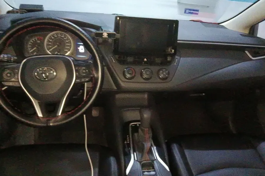 2021 Toyota Corolla 1.2T 116HP L4 CVT,autocango,china used car exporter,china ev exporter,chinese used car exporter,chinese used ev exporter