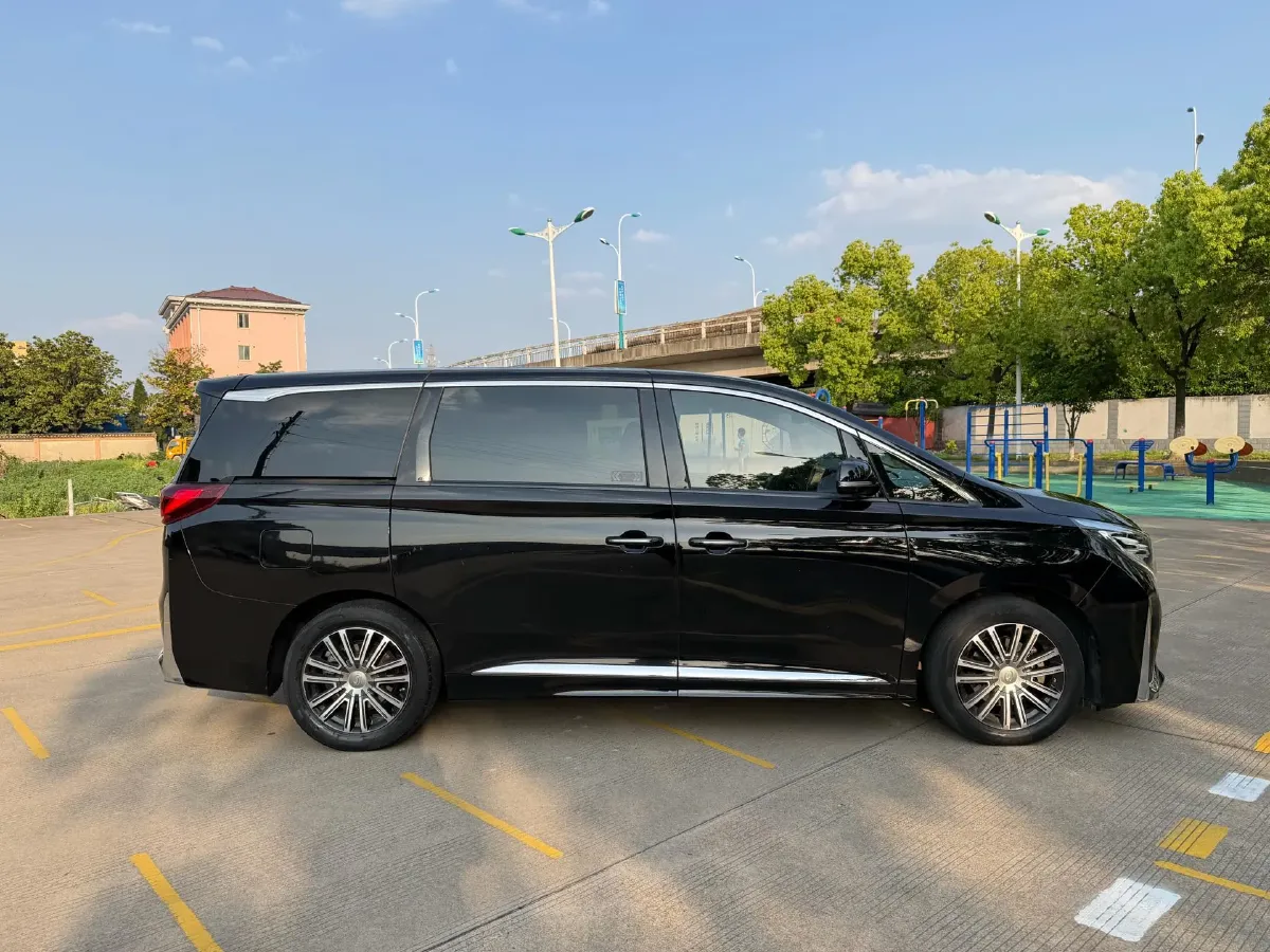 2021 GAC Trumpchi M8 2.0T 252HP L4 8AT,autocango,china used car exporter,china ev exporter,chinese used car exporter,chinese used ev exporter