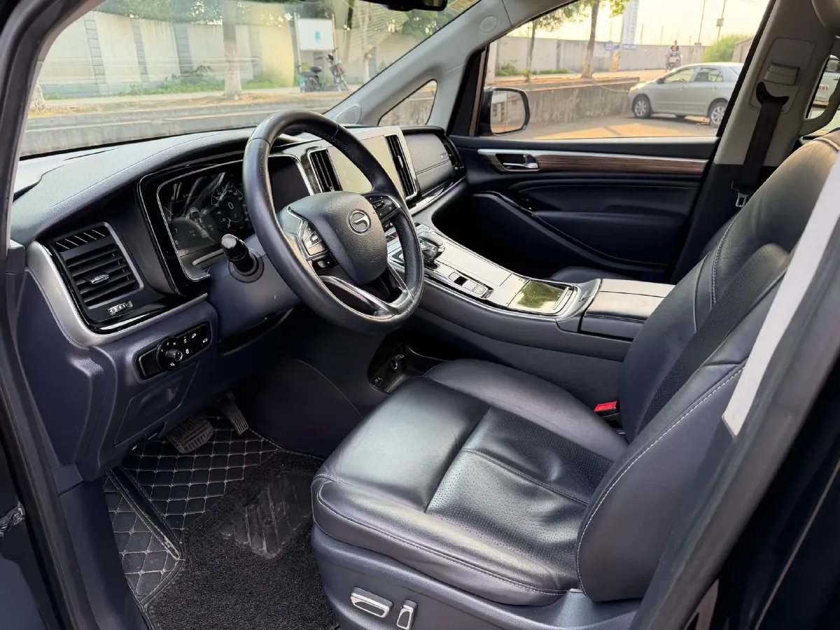 2021 GAC Trumpchi M8 2.0T 252HP L4 8AT,autocango,china used car exporter,china ev exporter,chinese used car exporter,chinese used ev exporter