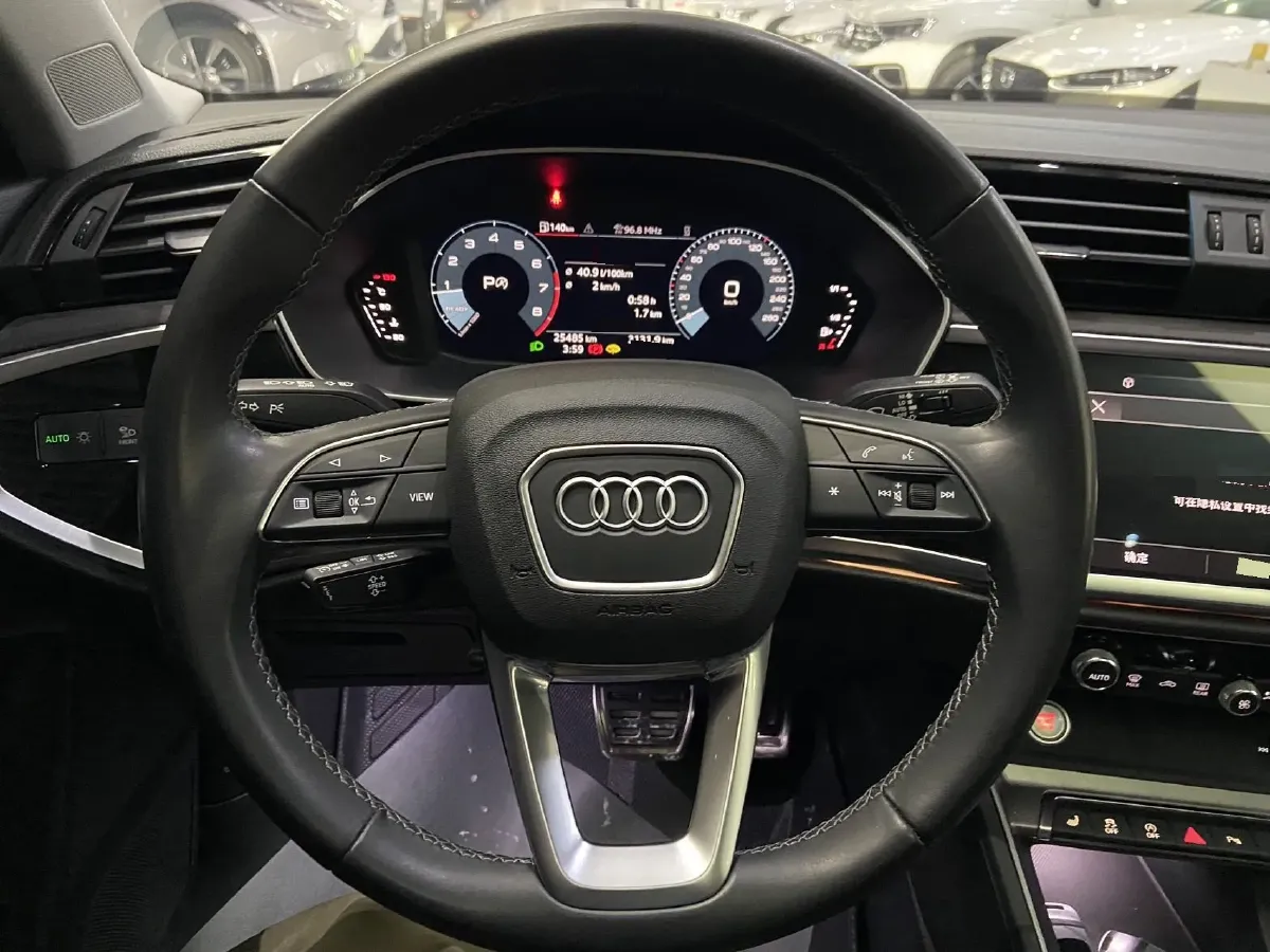 2022 Audi Q3 1.4T 150HP L4 7DCT,autocango,china used car exporter,china ev exporter,chinese used car exporter,chinese used ev exporter