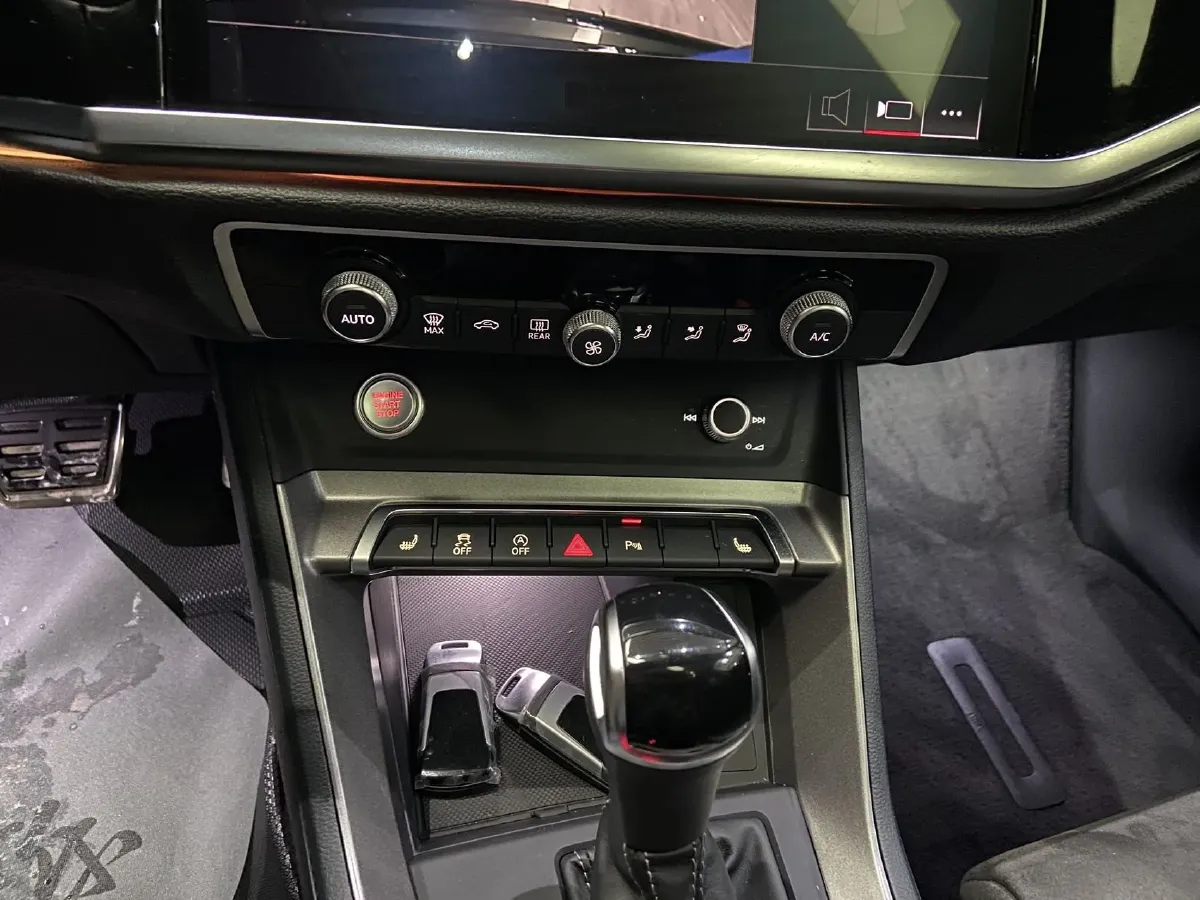 2022 Audi Q3 1.4T 150HP L4 7DCT,autocango,china used car exporter,china ev exporter,chinese used car exporter,chinese used ev exporter