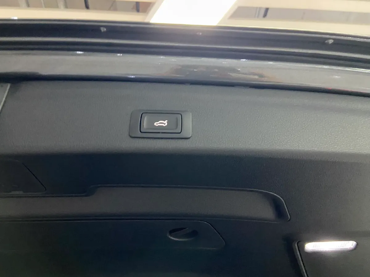 2022 Audi Q3 1.4T 150HP L4 7DCT,autocango,china used car exporter,china ev exporter,chinese used car exporter,chinese used ev exporter