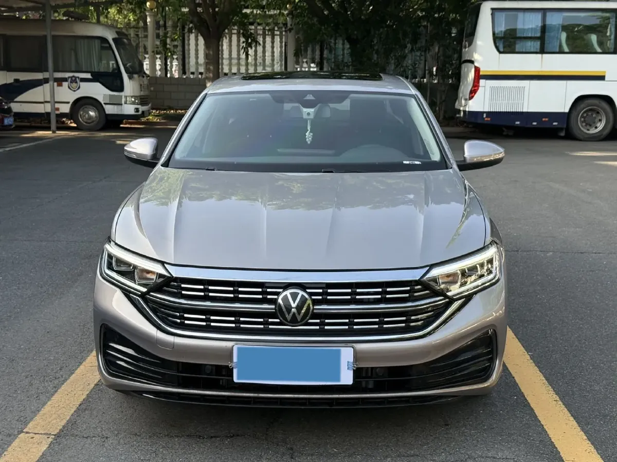 2024 Volkswagen Sagitar 1.5T 160HP L4 7DCT,autocango,china used car exporter,china ev exporter,chinese used car exporter,chinese used ev exporter