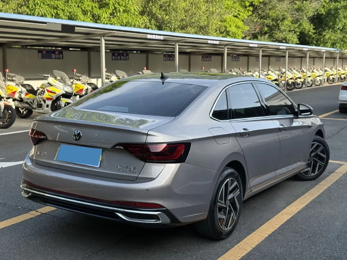 2024 Volkswagen Sagitar 1.5T 160HP L4 7DCT,autocango,china used car exporter,china ev exporter,chinese used car exporter,chinese used ev exporter