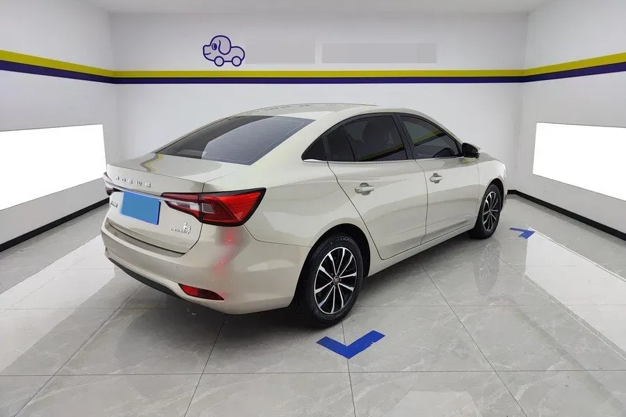 2020 Roewe i5 1.5L 120HP L4 CVT,autocango,china used car exporter,china ev exporter,chinese used car exporter,chinese used ev exporter