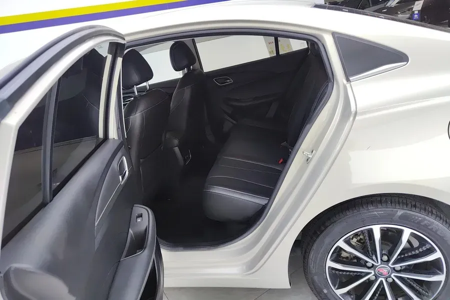 2020 Roewe i5 1.5L 120HP L4 CVT,autocango,china used car exporter,china ev exporter,chinese used car exporter,chinese used ev exporter