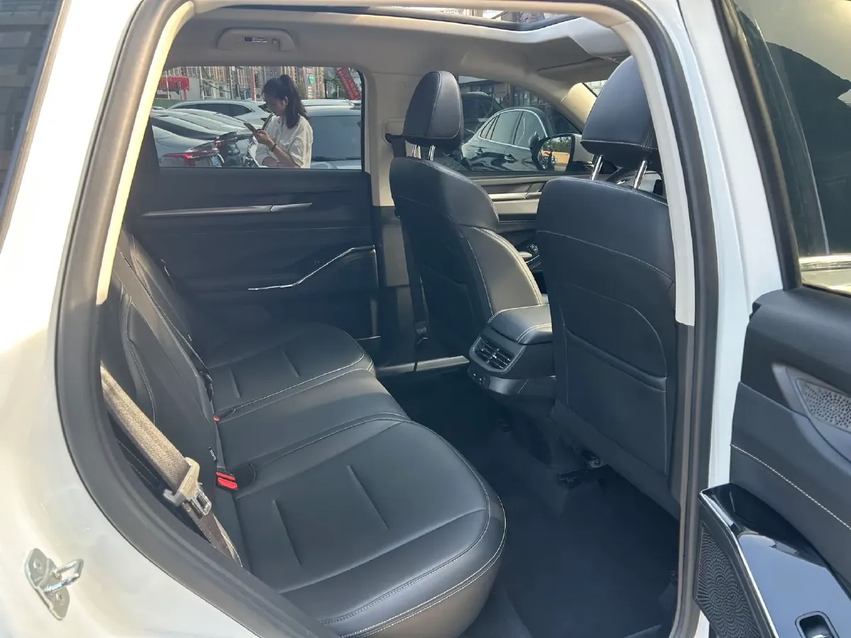 2021 Haval H6 2.0T 211HP L4 7DCT,autocango,china used car exporter,china ev exporter,chinese used car exporter,chinese used ev exporter