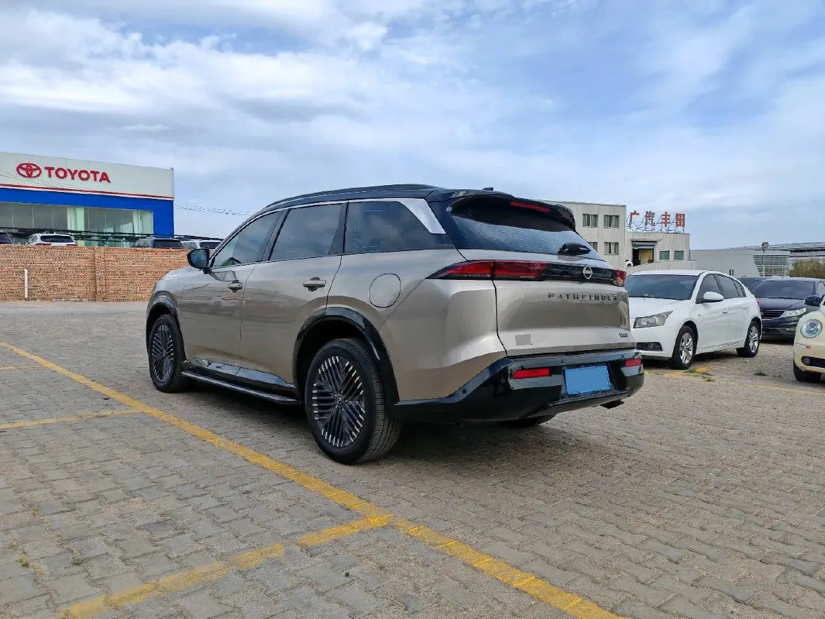 2024 Nissan Pathfinder 2.0T 252HP L4 9AT,autocango,china used car exporter,china ev exporter,chinese used car exporter,chinese used ev exporter