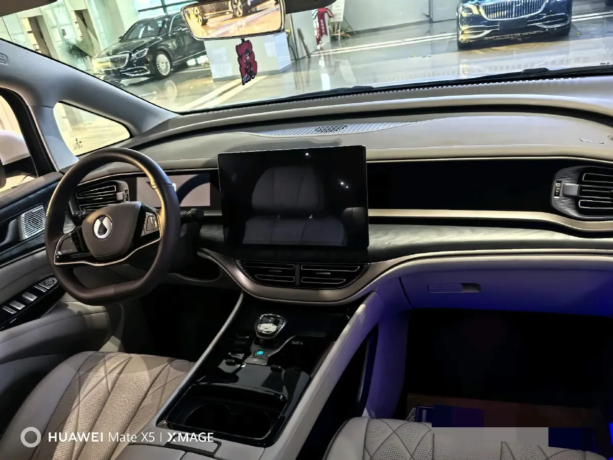 2022 HongQi HS7 3.0T 337HP V6 8AT,autocango,china used car exporter,china ev exporter,chinese used car exporter,chinese used ev exporter