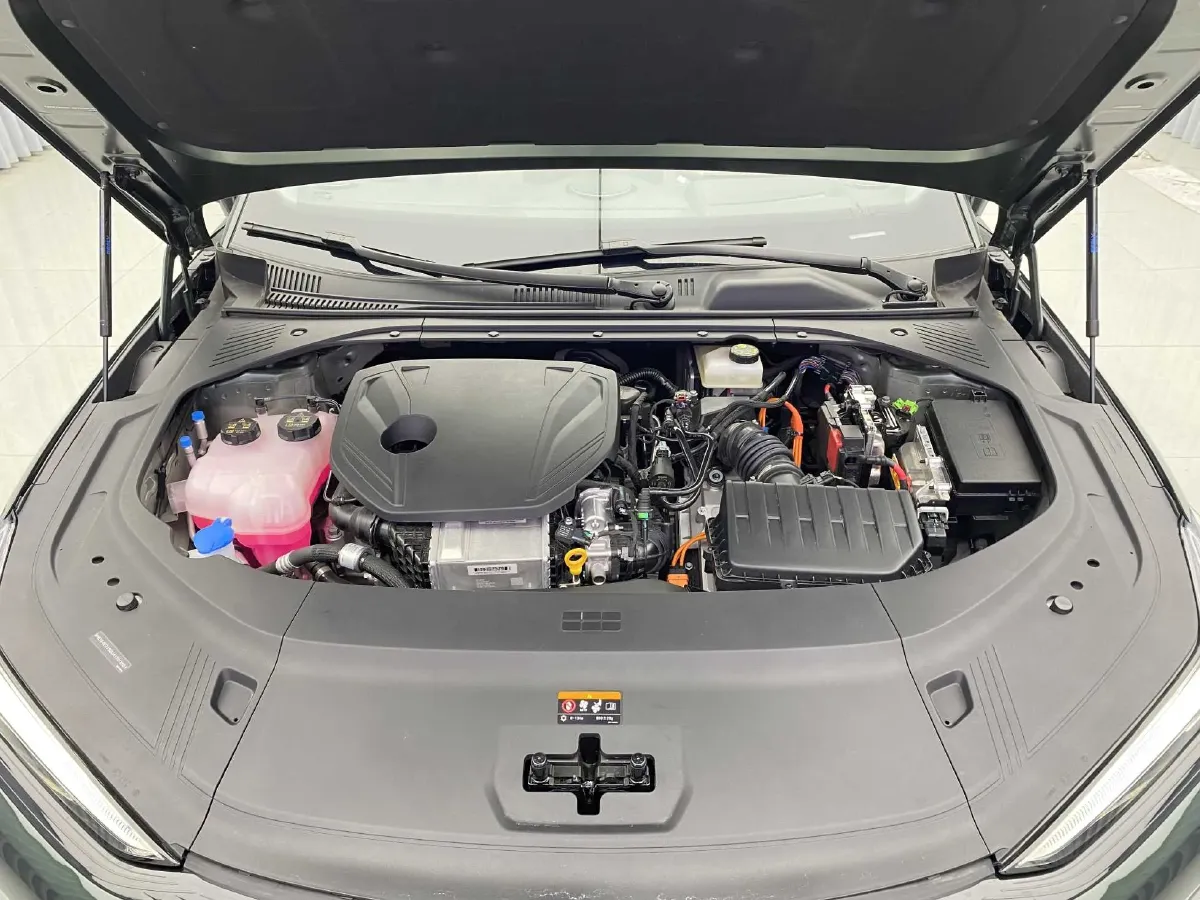 2025 Geely Galaxy Starshine 8 1.5T 163HP L4 3DHT PHEV 27.69KWH,autocango,china used car exporter,china ev exporter,chinese used car exporter,chinese used ev exporter