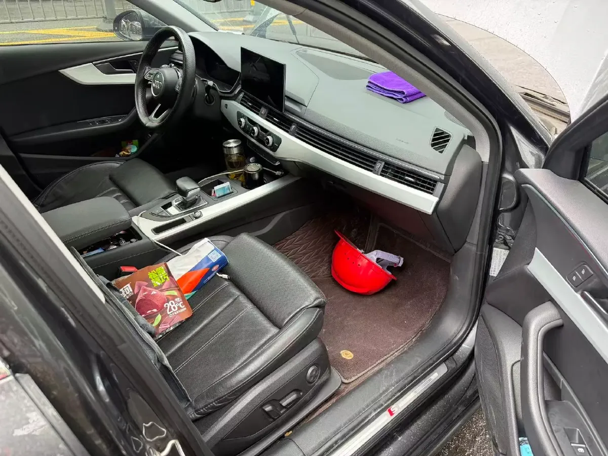 2020 Audi A4L 2.0T 190HP L4 7DCT,autocango,china used car exporter,china ev exporter,chinese used car exporter,chinese used ev exporter