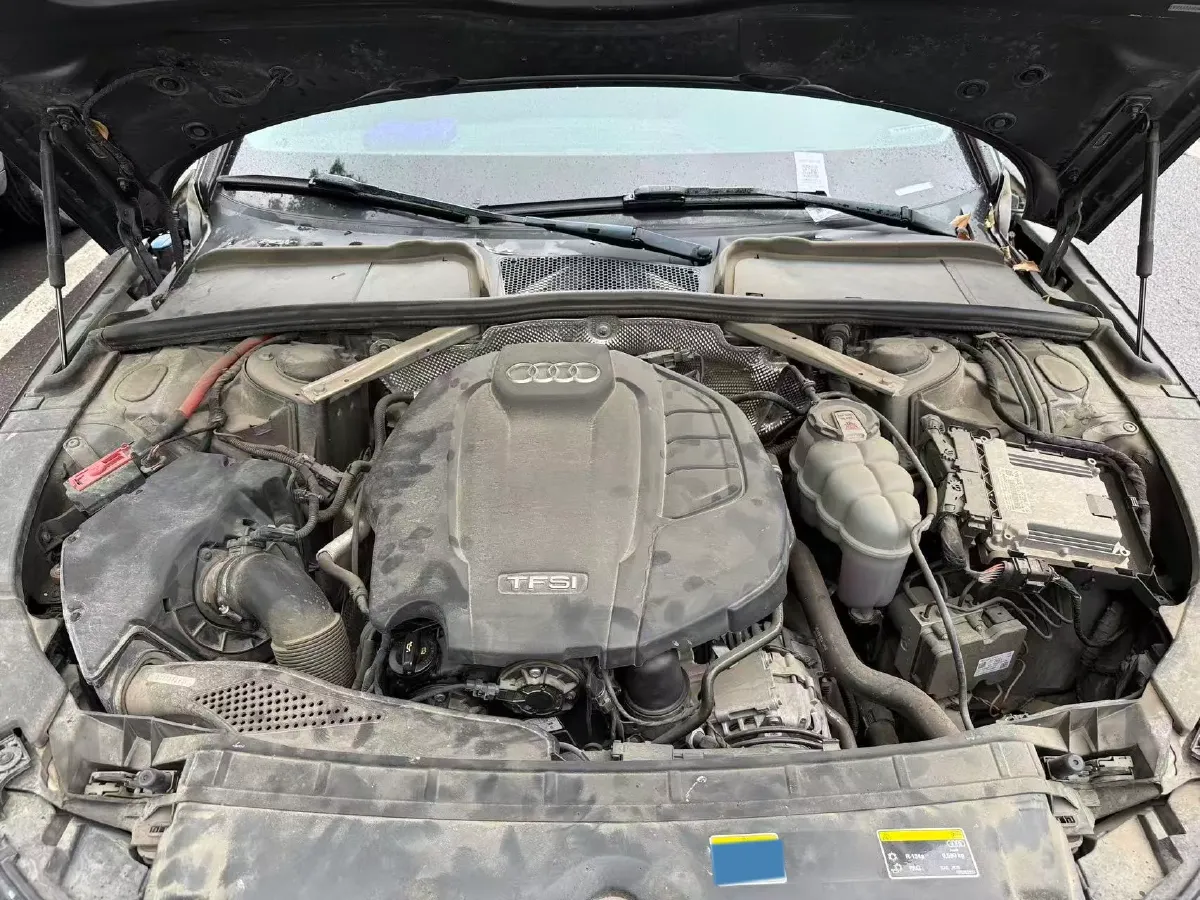 2020 Audi A4L 2.0T 190HP L4 7DCT,autocango,china used car exporter,china ev exporter,chinese used car exporter,chinese used ev exporter