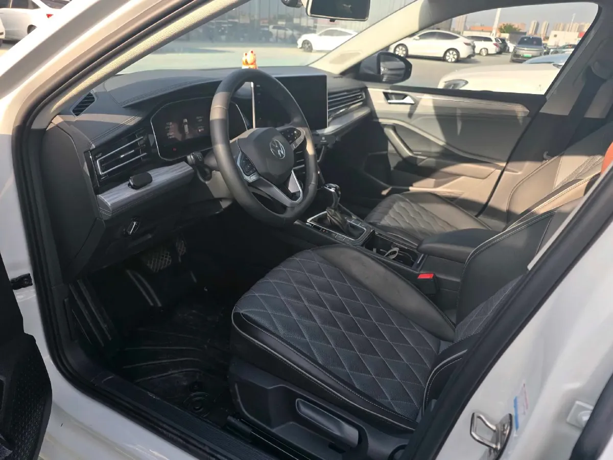 2024 Volkswagen Sagitar 1.5T 160HP L4 7DCT,autocango,china used car exporter,china ev exporter,chinese used car exporter,chinese used ev exporter