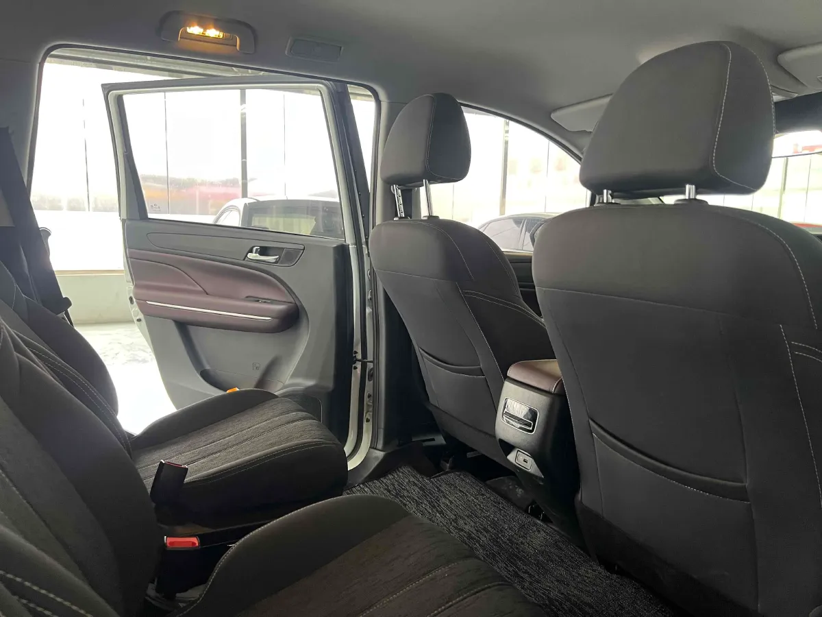 2021 GAC Trumpchi M6 1.5T 169HP L4 7DCT,autocango,china used car exporter,china ev exporter,chinese used car exporter,chinese used ev exporter