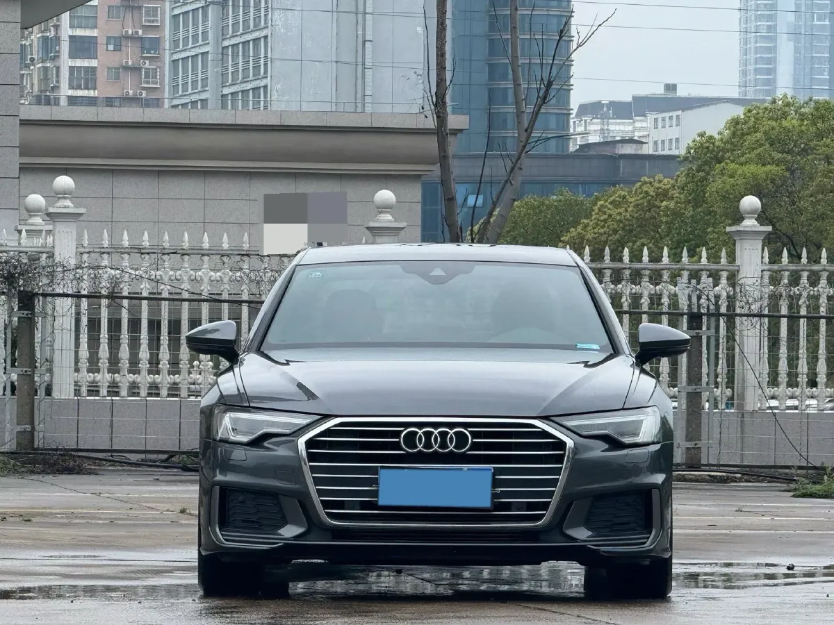 2020 Audi A6L 2.0T 224HP L4 7DCT,autocango,china used car exporter,china ev exporter,chinese used car exporter,chinese used ev exporter