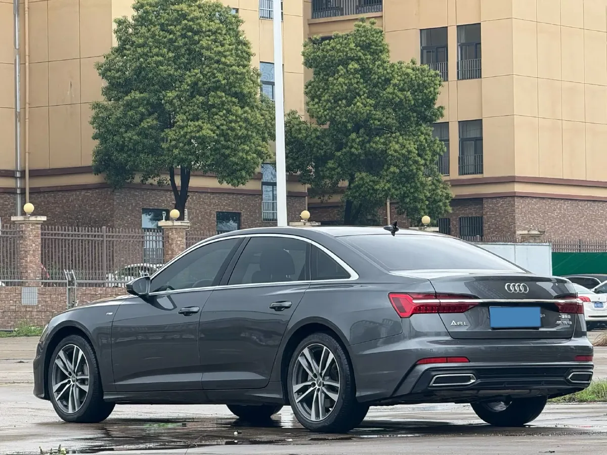 2020 Audi A6L 2.0T 224HP L4 7DCT,autocango,china used car exporter,china ev exporter,chinese used car exporter,chinese used ev exporter