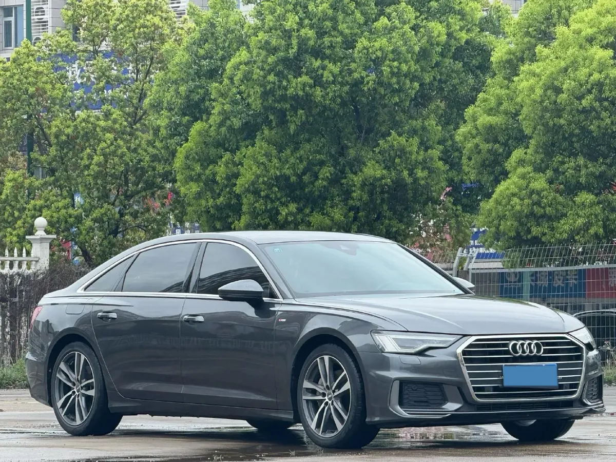 2020 Audi A6L 2.0T 224HP L4 7DCT,autocango,china used car exporter,china ev exporter,chinese used car exporter,chinese used ev exporter