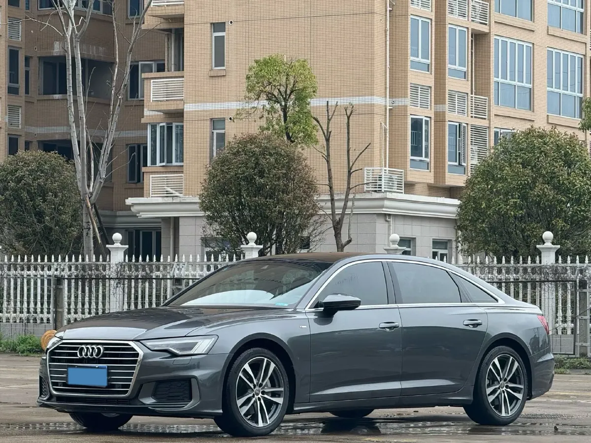 2020 Audi A6L 2.0T 224HP L4 7DCT,autocango,china used car exporter,china ev exporter,chinese used car exporter,chinese used ev exporter