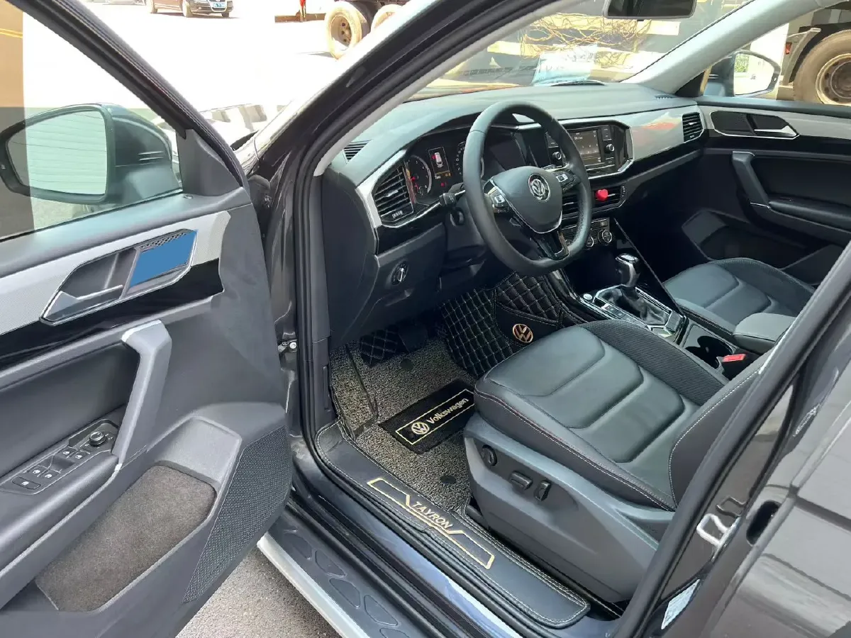 2019 Jeep Cherokee 2.0T 234HP L4 9AT,autocango,china used car exporter,china ev exporter,chinese used car exporter,chinese used ev exporter