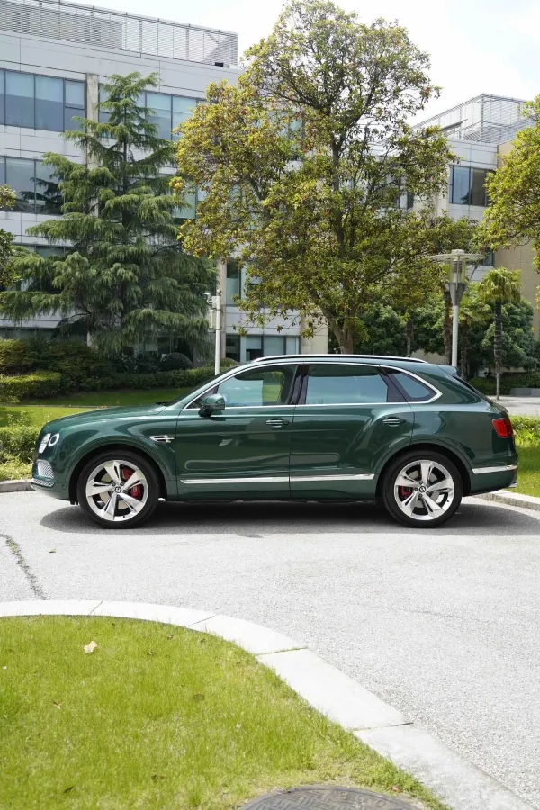 2018 Bentley Bentayga 4.0T 550HP V8 8AT,autocango,china used car exporter,china ev exporter,chinese used car exporter,chinese used ev exporter