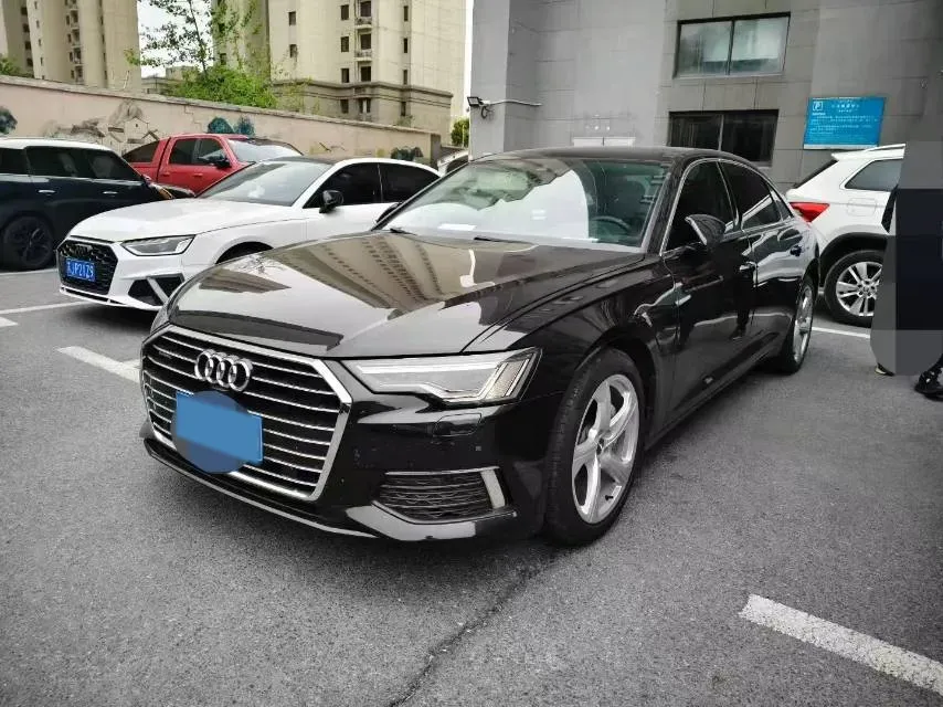 2021 Audi A6L 2.0T 224HP L4 7DCT,autocango,china used car exporter,china ev exporter,chinese used car exporter,chinese used ev exporter