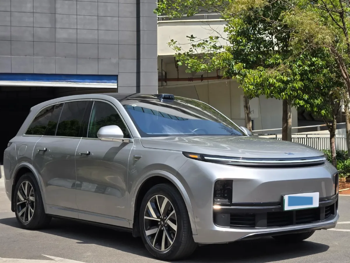 2023 Li L8 Range Extended 154HP REEV 40.9KWH,autocango,china used car exporter,china ev exporter,chinese used car exporter,chinese used ev exporter