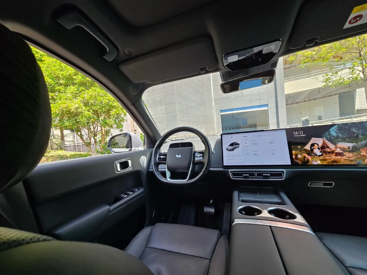 2023 Li L8 Range Extended 154HP REEV 40.9KWH,autocango,china used car exporter,china ev exporter,chinese used car exporter,chinese used ev exporter