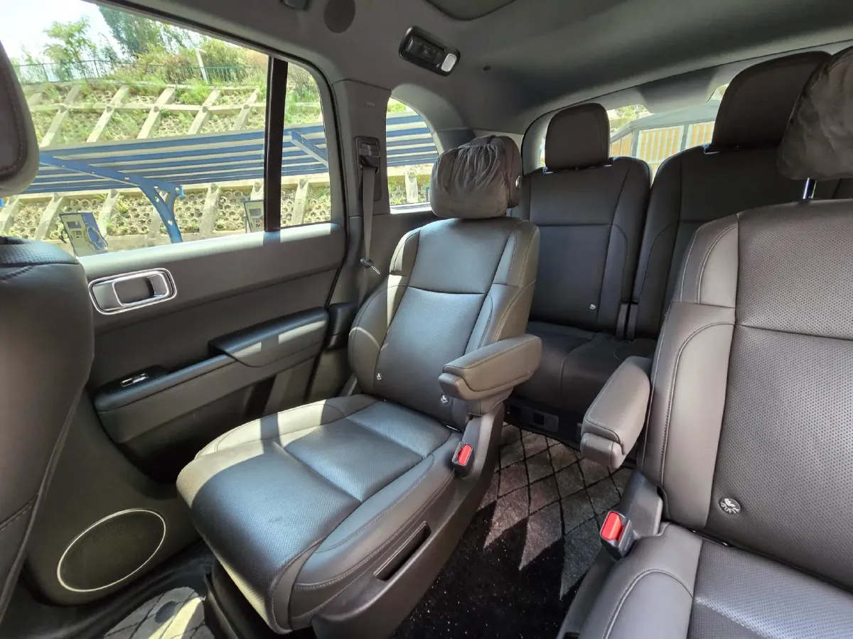 2023 Li L8 Range Extended 154HP REEV 40.9KWH,autocango,china used car exporter,china ev exporter,chinese used car exporter,chinese used ev exporter