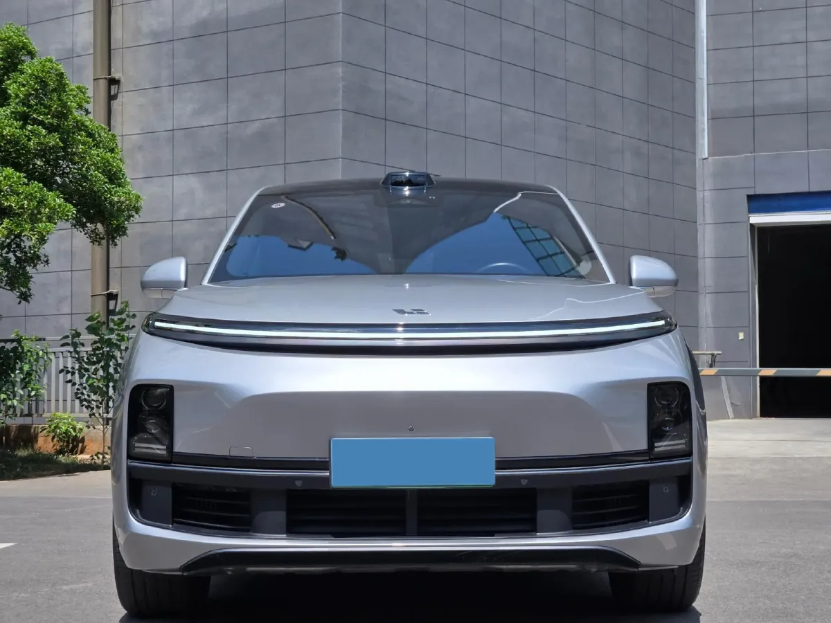 2023 Li L8 Range Extended 154HP REEV 40.9KWH,autocango,china used car exporter,china ev exporter,chinese used car exporter,chinese used ev exporter